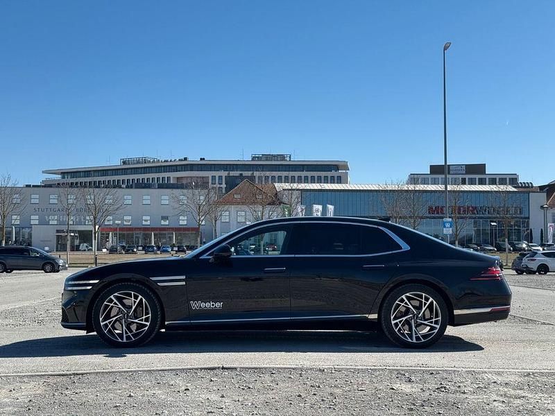 Gebraucht Genesis G90 415 PS (305 kW) 2025 Schwarz Limousine