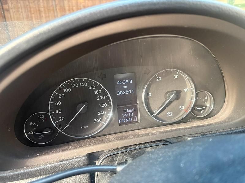 Gebraucht Mercedes C220 140 PS (102 kW) 2005 Grau Kombi