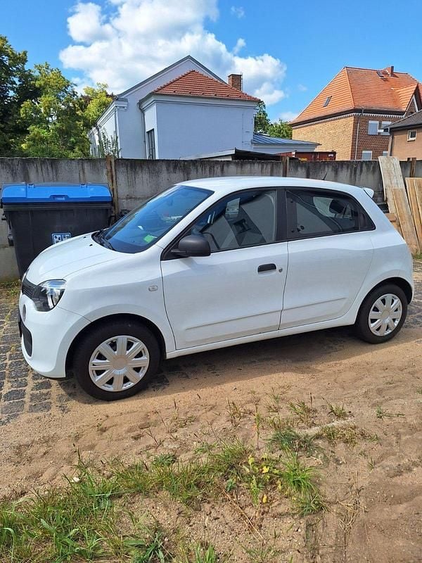 Weiß Gebraucht 2017 Renault Twingo Life Kleinwagen | 4.350 € (Superpreis) - Bild 1/4