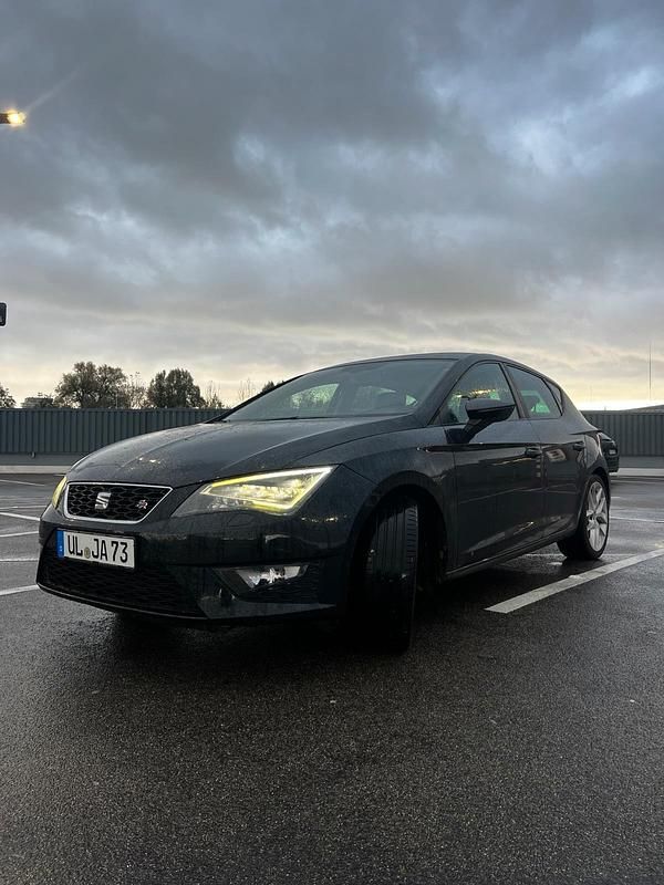 Schwarz Gebraucht 2013 Seat Leon FR Limousine | 7.900 € (Teuer) - Bild 1/4
