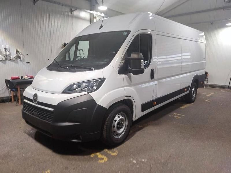 Gebraucht Opel Movano 140 PS (102 kW) 2024 Weiß Van