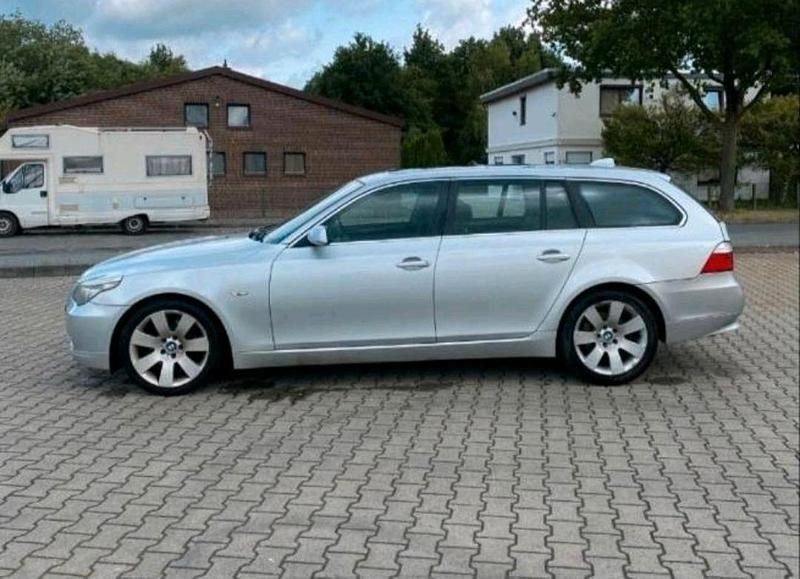 Second-hand BMW 525 2007 Argintiu Break