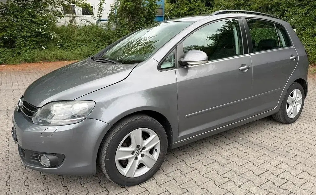 Gebraucht VW Golf VI Comfortline 122 PS (89 kW) 2010 Grau Kleinwagen