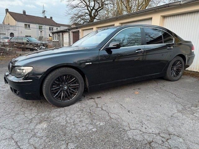 Usata BMW 745 329 CV (241 kW) 2006 Nero Berlina