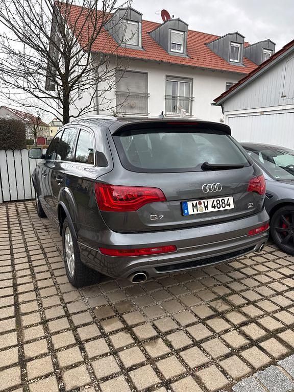 Gebraucht Audi Q7 Ambiente 245 PS (180 kW) 2015 Grau SUV