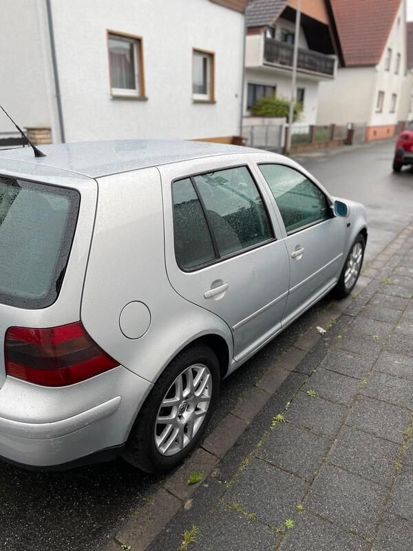 Grau Gebraucht 1999 VW Golf IV Kleinwagen | 1.800 € (Guter Preis) - Bild 1/4
