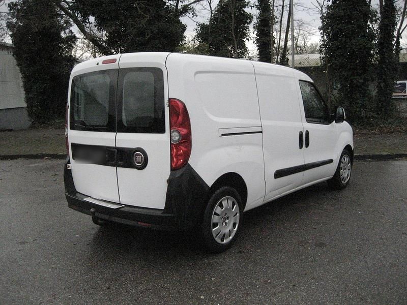 Gebraucht Fiat Doblò 101 PS (74 kW) 2013 Weiß Van / Kleinbus