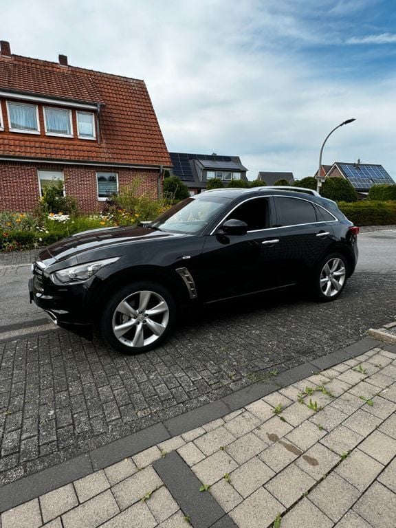 Schwarz Gebraucht 2013 Infiniti Fx30 Premium SUV | 12.900 € (Fairer Preis) - Bild 1/4