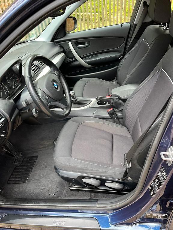 Gebraucht BMW 118 Advantage 143 PS (105 kW) 2011 Blau Kleinwagen