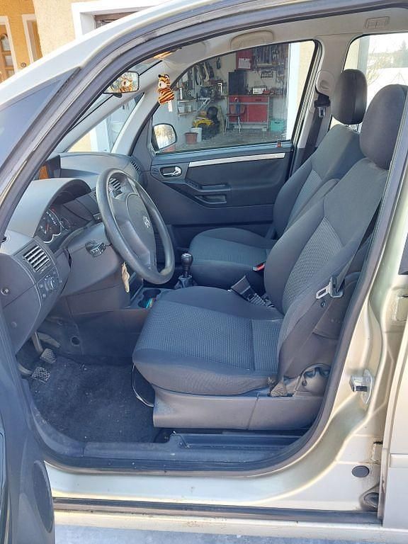 Gebraucht Opel Meriva 105 PS (77 kW) 2008 Gold Van / Kleinbus