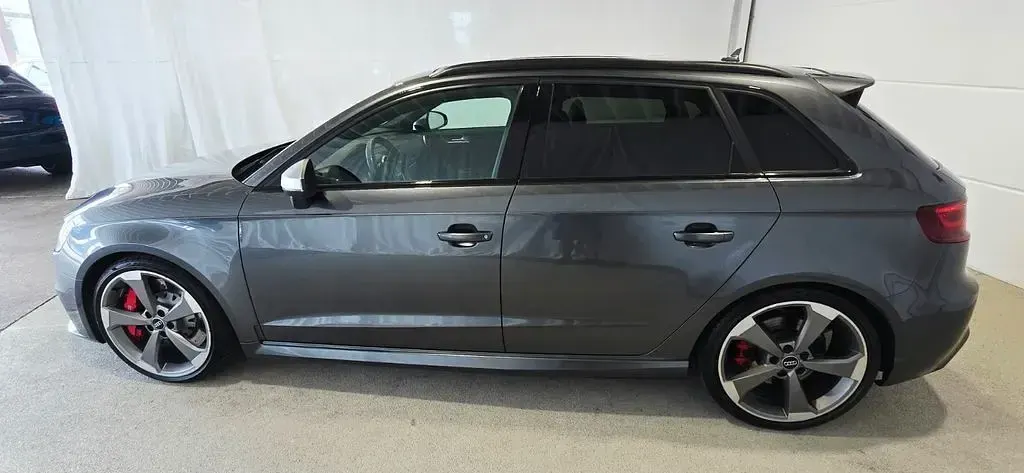 Gebraucht Audi RS3 Sportback Sport 367 PS (269 kW) 2015 Grau Kleinwagen