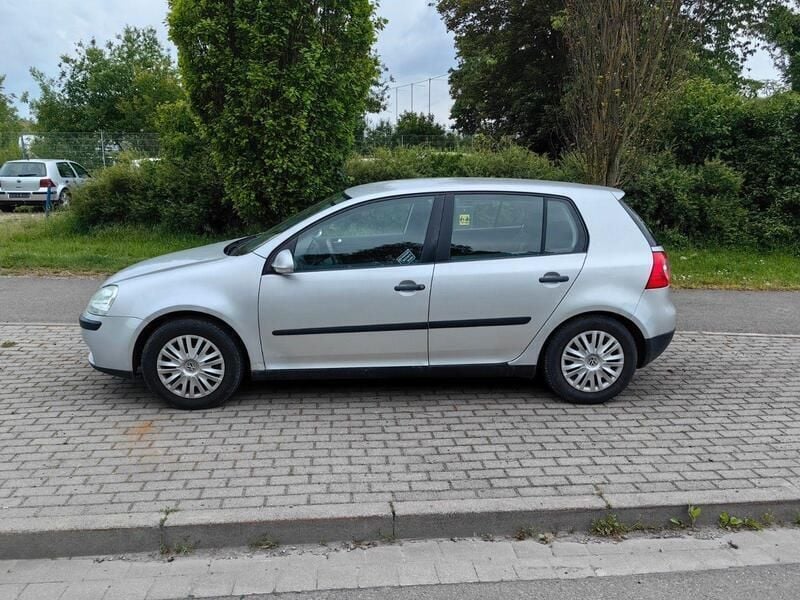 Gebraucht VW Golf IV Comfortline 75 PS (55 kW) 2005 Silber Limousine