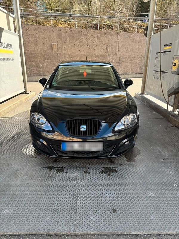 Usata Seat Leon 125 CV (91 kW) 2009 Nero Utilitaria