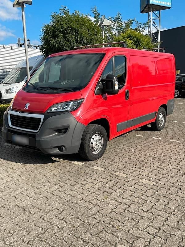 Gebraucht Peugeot Boxer 110 PS (80 kW) 2016 Rot Van
