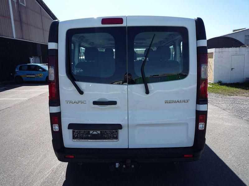 Gebraucht Renault Trafic Expression 121 PS (88 kW) 2019 Gletscherweiss Van / Kleinbus