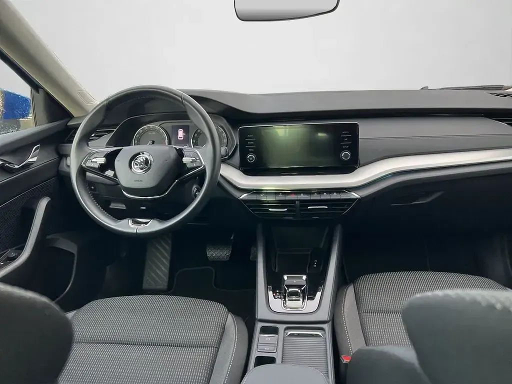 Gebraucht Skoda Octavia Selection 150 PS (110 kW) 2024 Raceblau metallic (metallic) Limousine