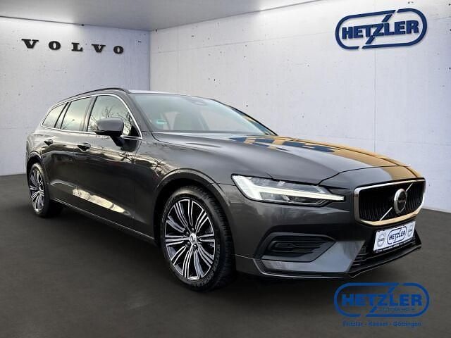 Gebraucht Volvo V60 Core 163 PS (119 kW) 2023 Grau Kombi