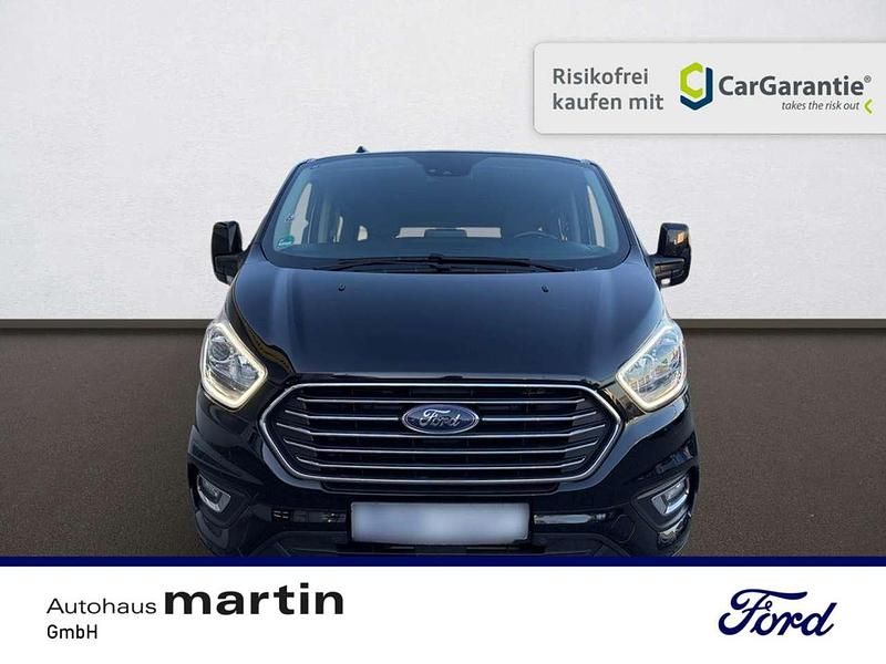 Gebraucht Ford Tourneo Titanium 131 PS (96 kW) 2021 Agate black Van / Kleinbus