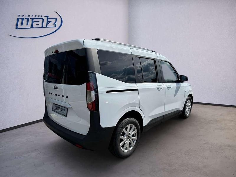 Gebraucht Ford Tourneo Courier Titanium 125 PS (91 kW) 2024 Frostweiß Van / Kleinbus