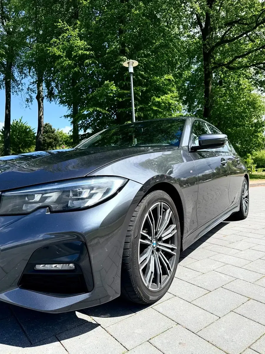 Używany BMW 320 190 KM (139 kW) 2024 Szary Sedan/Limuzyna