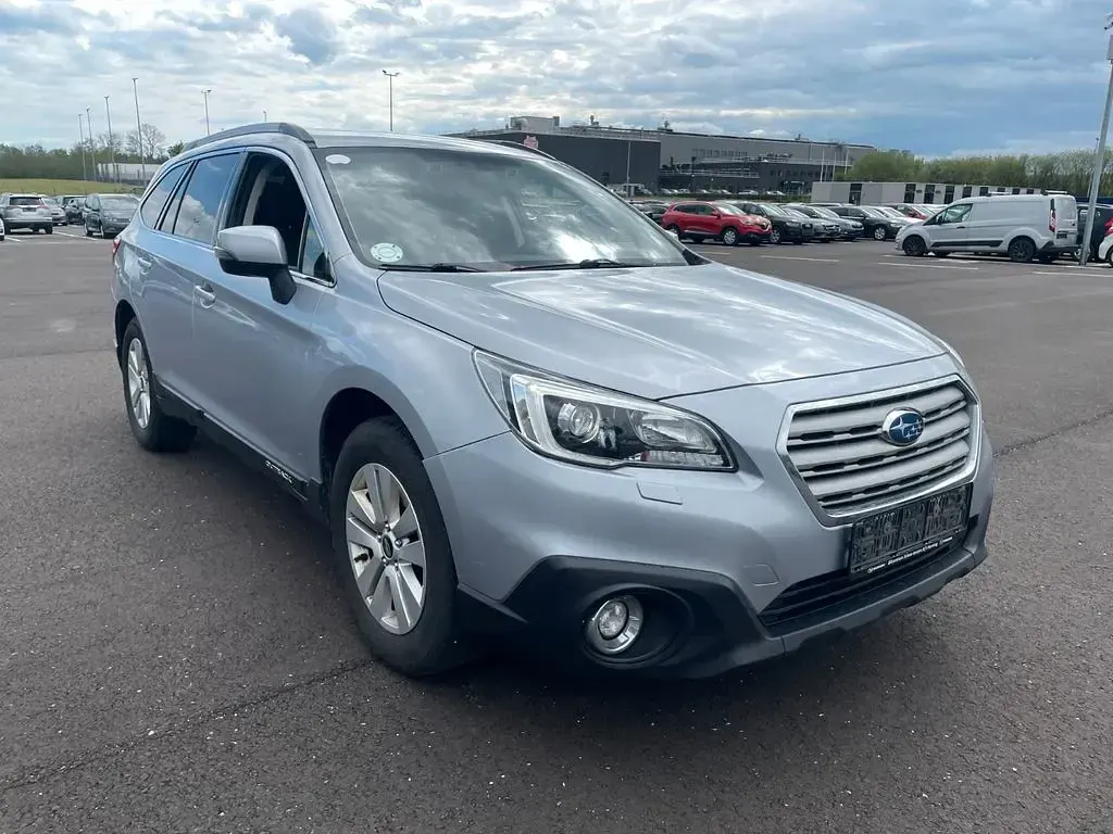 Gebraucht Subaru Outback Active 175 PS (128 kW) 2017 Silber Kombi