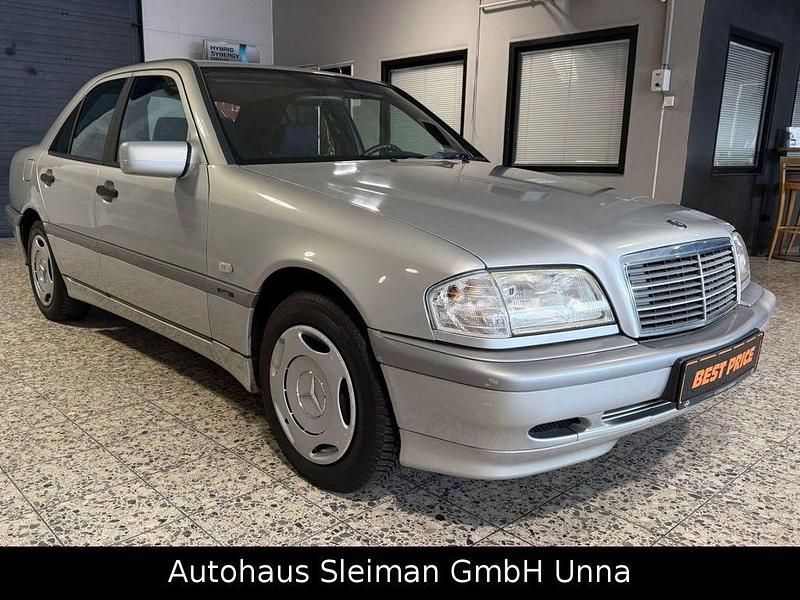 Gebraucht Mercedes C180 122 PS (89 kW) 1998 Silber Limousine