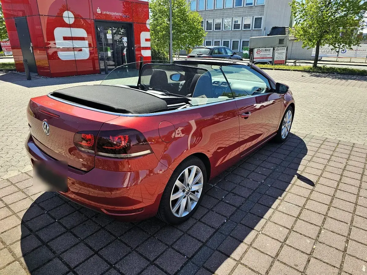 Gebraucht VW Golf Cabriolet 105 PS (77 kW) 2011 Rot Cabrio