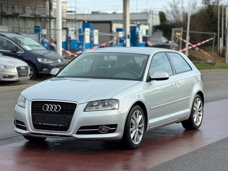 Gebraucht Audi A3 Ambition 125 PS (91 kW) 2010 Silber Limousine
