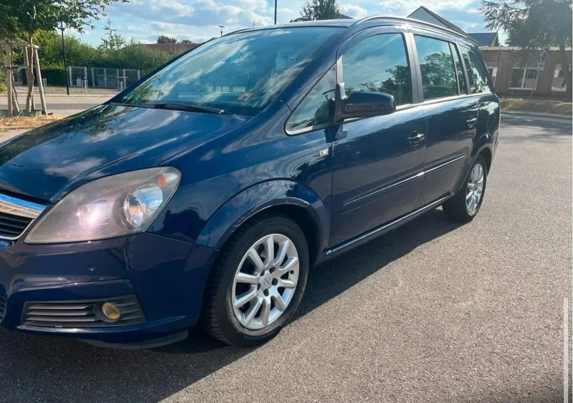 Gebraucht Opel Zafira 110 PS (80 kW) 2008 Blau Van / Kleinbus