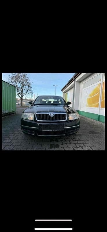 Gebraucht Skoda Superb 140 PS (102 kW) 2008 Schwarz Limousine