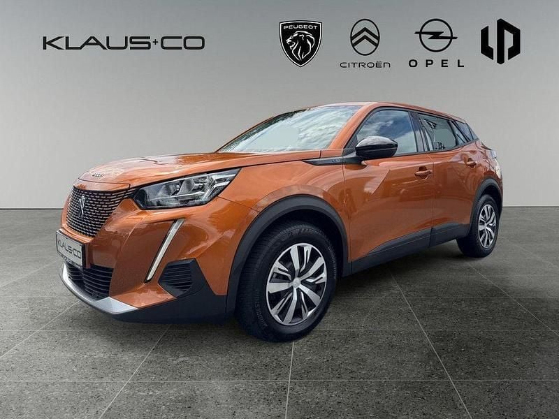 Gebraucht Peugeot e-2008 Active 100 kW (136 PS) 2022 Orange SUV