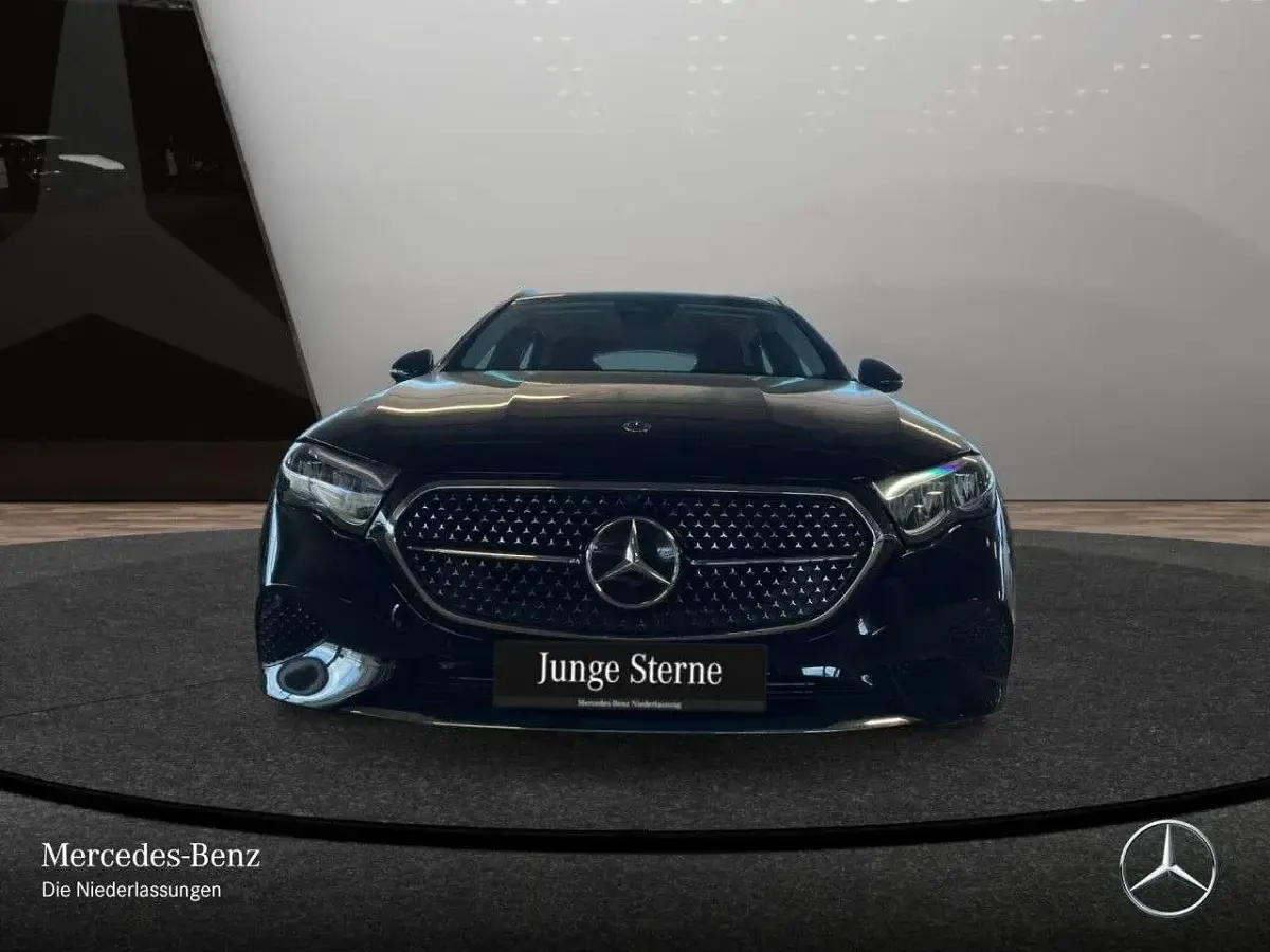 Gebraucht Mercedes E220 Advanced 197 PS (144 kW) 2025 Schwarz Limousine