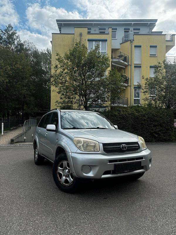 Silber Gebraucht 2004 Toyota RAV4 SUV | 3.650 € (Fairer Preis) - Bild 1/4