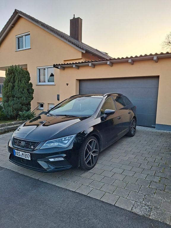 Gebraucht Seat Leon ST Black Edition 190 PS (139 kW) 2019 Schwarz Kombi