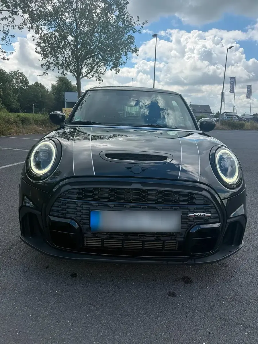 Gebraucht Mini John Cooper Works 178 PS (130 kW) 2021 Schwarz Kleinwagen