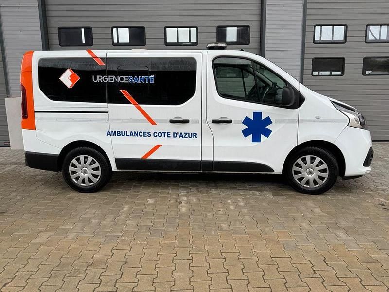 Gebraucht Renault Trafic 145 PS (106 kW) 2021 Weiß Van / Kleinbus