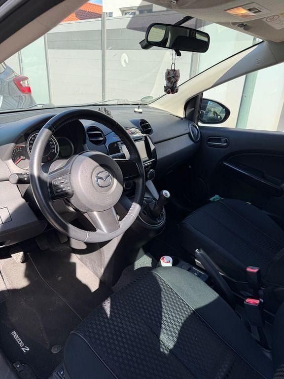 Second-hand Mazda 2 Sendo 84 CP (61 kW) 2014 Negru Berlinǎ