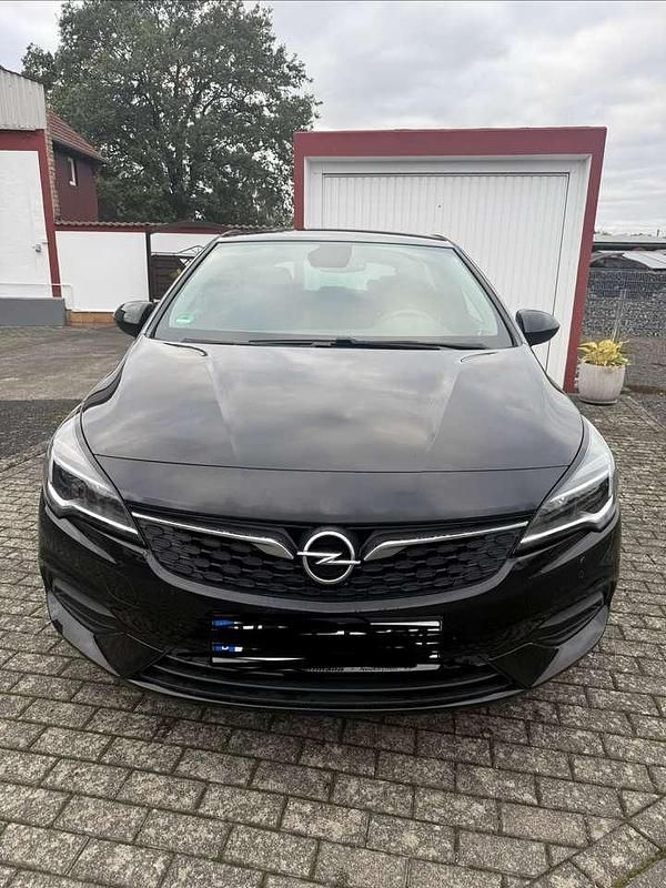 Gebraucht Opel Astra Edition 110 PS (80 kW) 2020 Schwarz Kleinwagen
