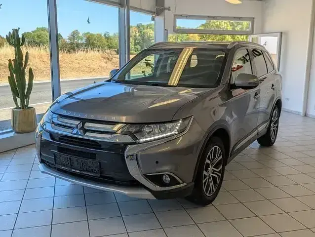 Gebraucht Mitsubishi Outlander 150 PS (110 kW) 2017 Grau SUV