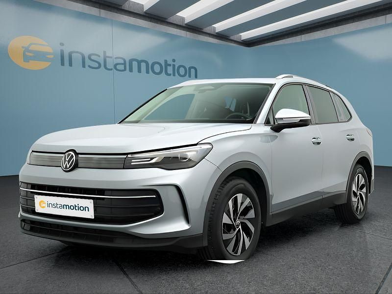 Silber Gebraucht 2024 VW Tiguan SUV | 34.399 € (Fairer Preis) - Bild 1/4
