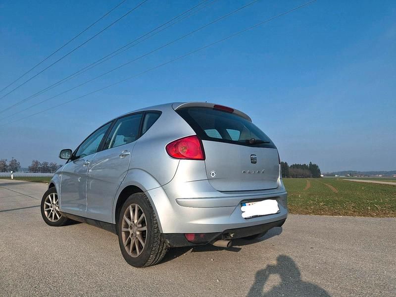 Gebraucht Seat Altea 105 PS (77 kW) 2009 Grau Kombi