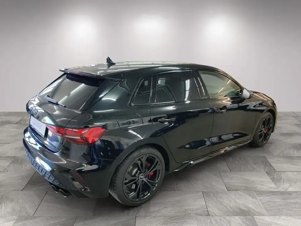 Gebraucht Audi S3 Ambiente 333 PS (244 kW) 2025 Mythosschwarz metallic Limousine