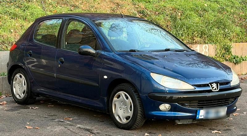 Blau Gebraucht 2000 Peugeot 206 Limousine | 650 € (Teuer) - Bild 1/4