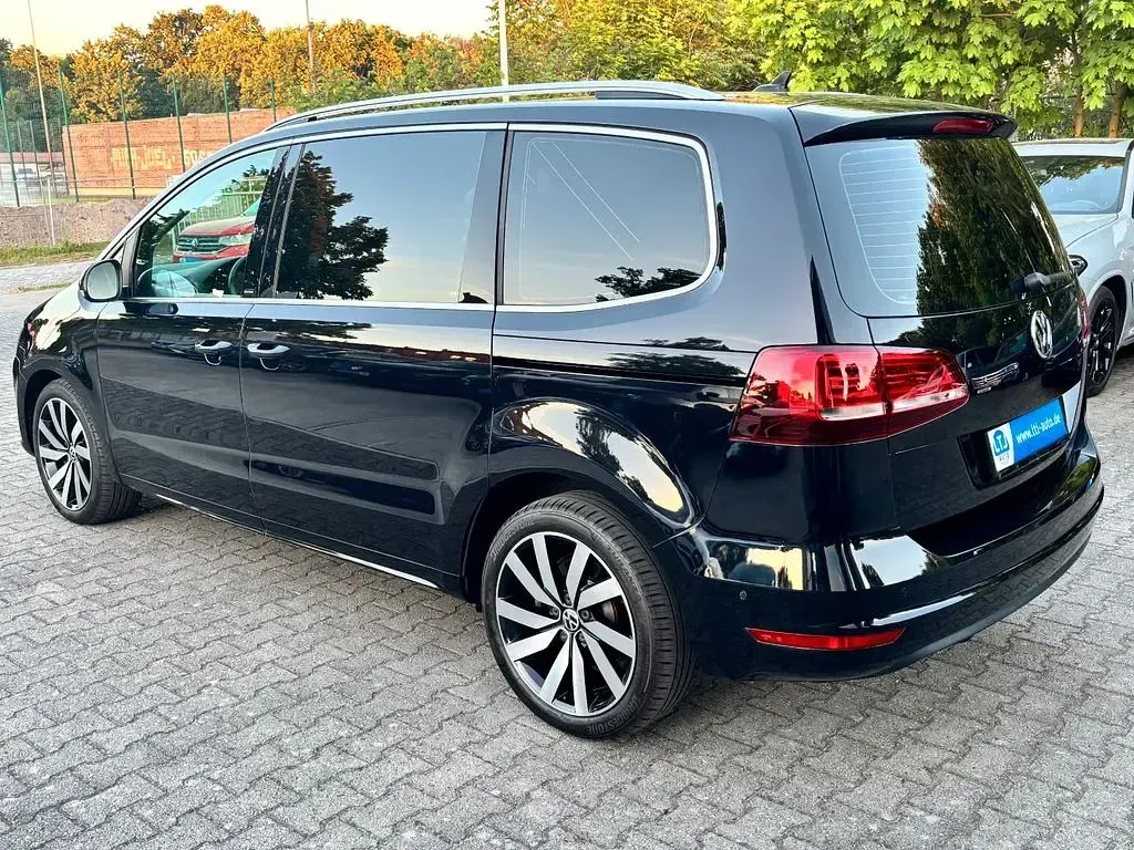 Gebraucht VW Sharan Allstar 150 PS (110 kW) 2016 Deep black perleffekt Van / Kleinbus