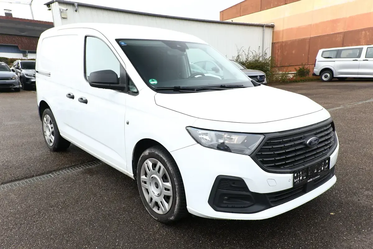 Gebraucht Ford Transit 122 PS (89 kW) 2024 Weiss Van