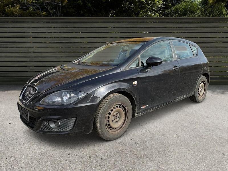 Schwarz Gebraucht 2011 Seat Leon Ecomotive Limousine | 1.990 € (Superpreis) - Bild 1/4