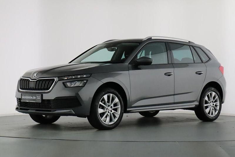 Graphitegrau metallic Gebraucht 2022 Skoda Kamiq Style SUV | 18.890 € (Guter Preis) - Bild 1/4