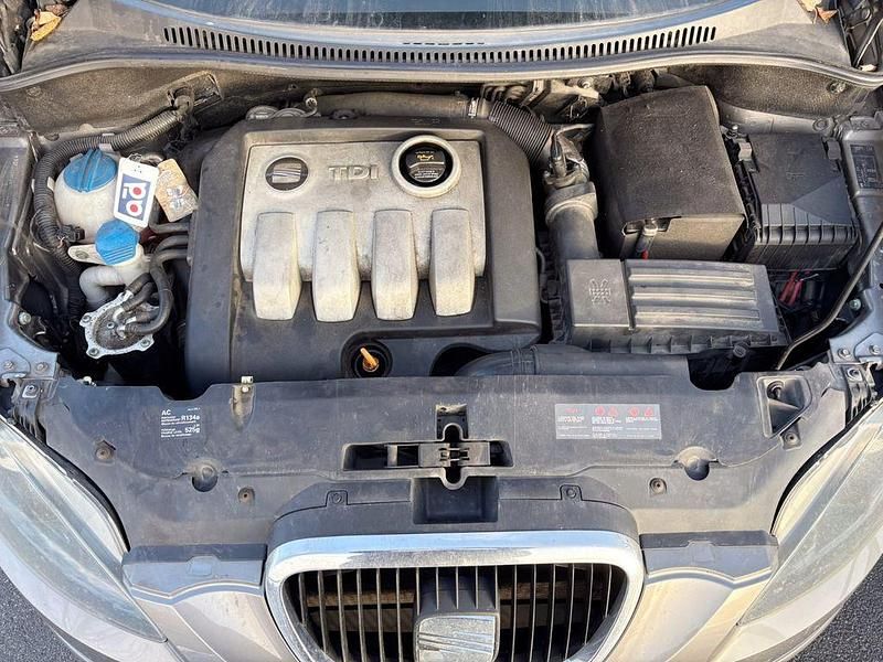 Gebraucht Seat Altea Reference 105 PS (77 kW) 2005 Grau Van / Kleinbus