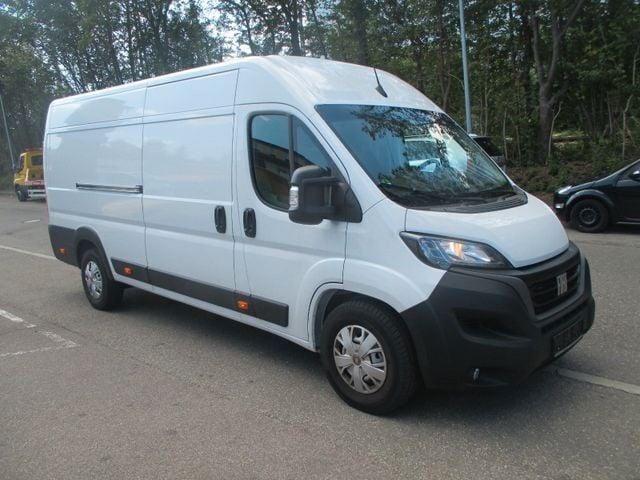 Weiß Gebraucht 2024 Fiat Ducato Van | 30.799 € - Bild 1/4