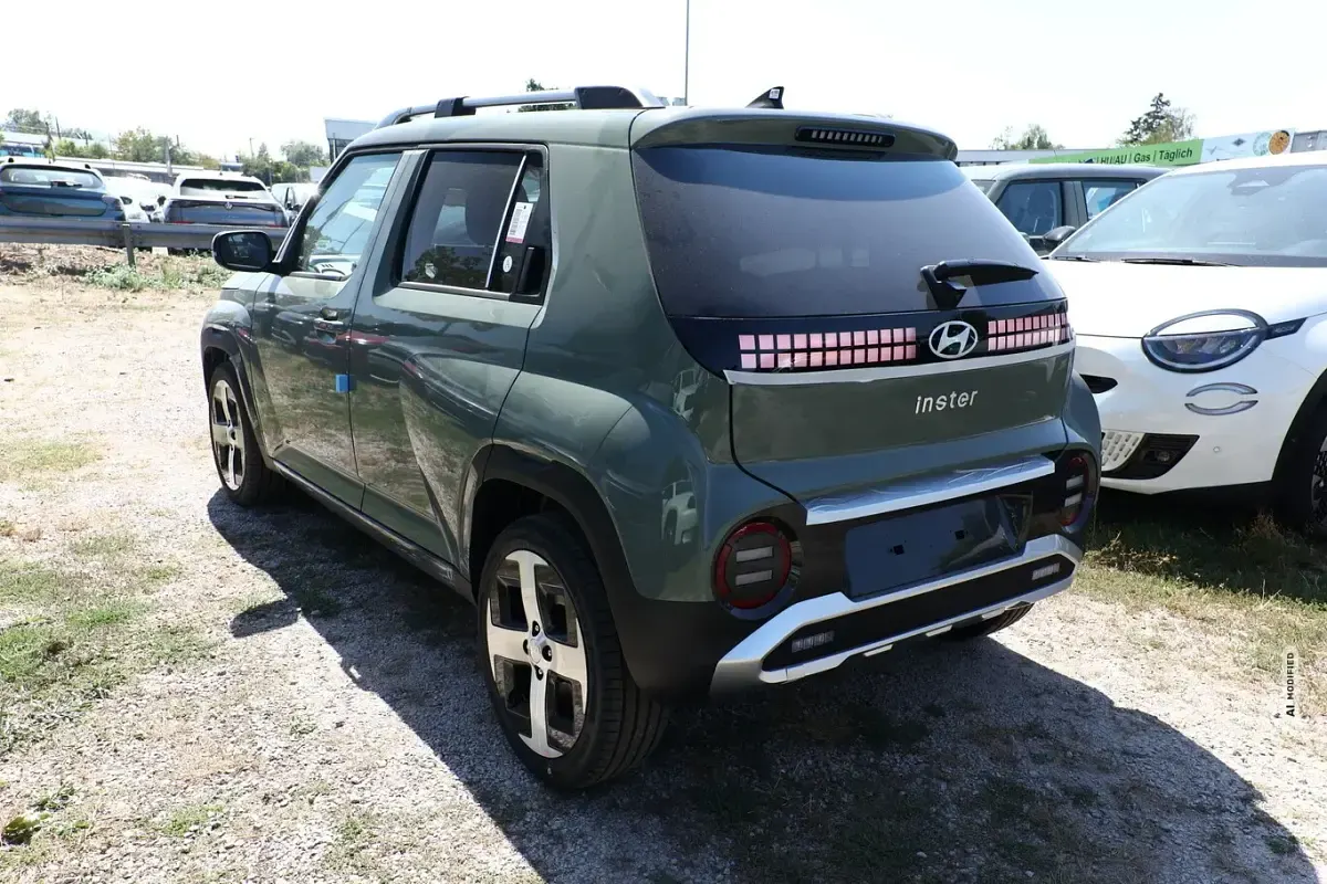 Neu Hyundai Inster 85 kW (116 PS) 2026 Grün metallic Kleinwagen